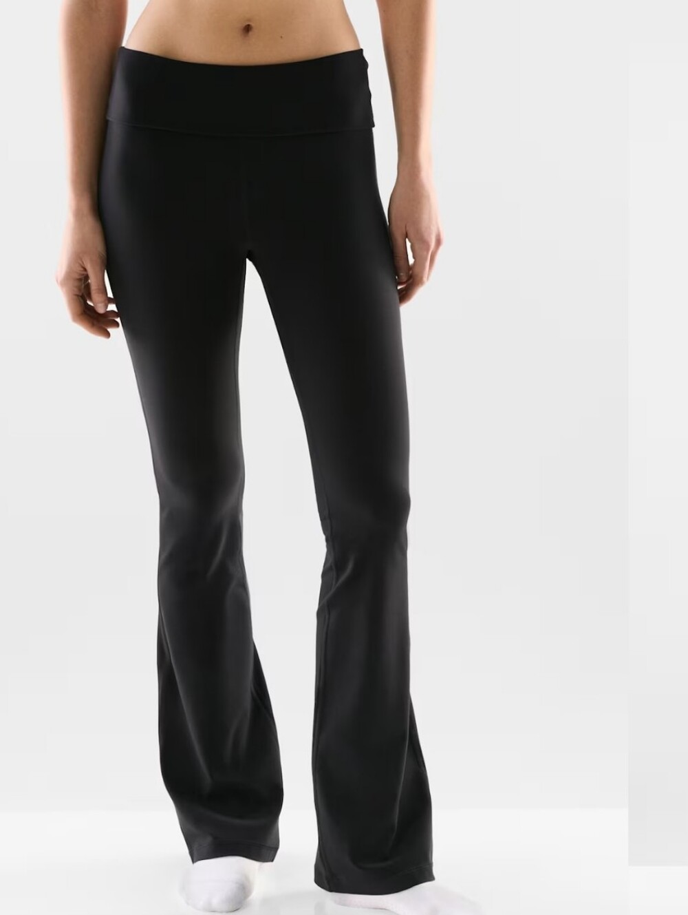 ARITZIA Golden BUTTER Foldover Flare 
Leggings, size L
